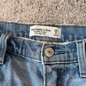 Ultra high rise ankle straight jean- light wash